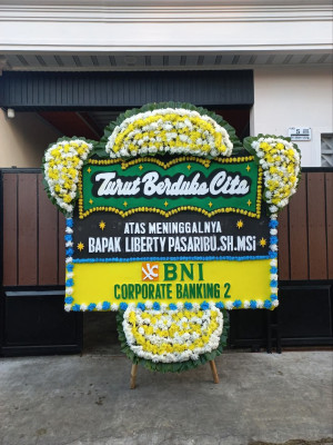 Papan Bunga Duka di Taluk